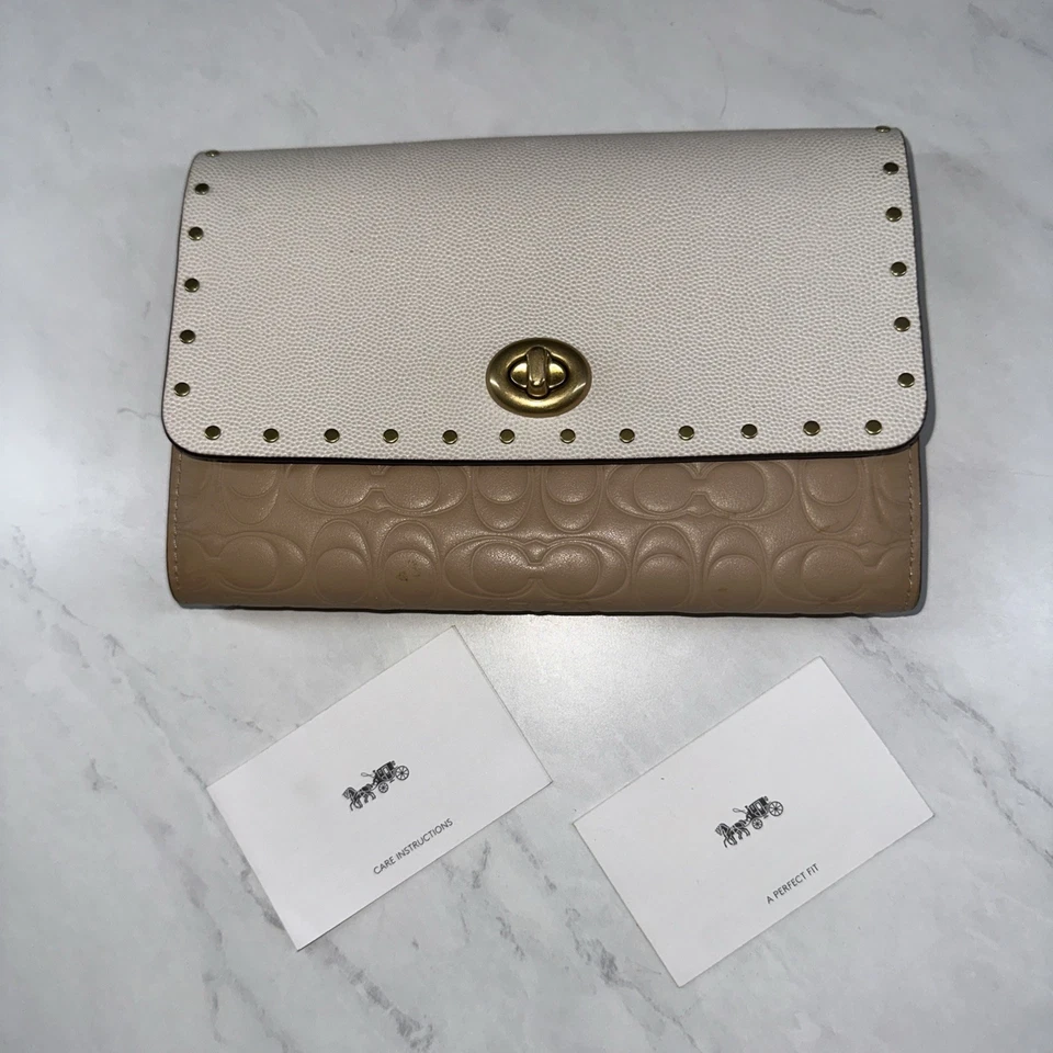 Bandolera Coach Marlow Turnlock de segunda mano en excelente estado (sin correa) Foto 1 de 1