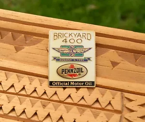 Brickyard 400 Indianapolis Motor Speedway 1995 Penzoil Oil 1 5/8" Pin Pinback - Imagen 1 de 4