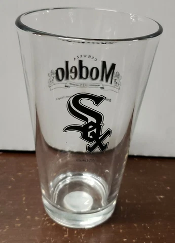 RARE NEW NWT CHICAGO WHITE SOX Modelo Cerveza Pint DRINKING/BAR GLASS Cover