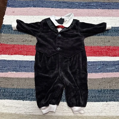Vintage Boy Velvet Tuxedo One Piece Size 3-6 Months - Imagem 1 de 3