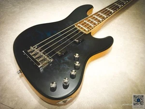 MAYONES JABBA MALA 5 / Electric Bass Guitar w/ Original HC - Picture 1 of 15