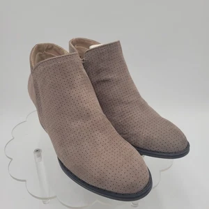 LifeStride Blake Beige Perforated Ankle Bootie 6M W/ Side Zipper & Stacked Heel - Picture 1 of 11