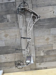 Bowtech Solution Ls Right Hand 70lbs - Picture 1 of 4