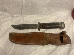 Vintage Camillus Hunting Knife - Picture 1 of 13
