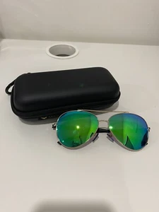 LUENX Aviator Green Sunglasses Polarized Driving UV 400 Protection with Case - Picture 1 of 3