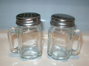 Tablecraft Products Clear Mini Mason Salt & Pepper Shakers w/Handles Lids 1.5 oz - Picture 1 of 5