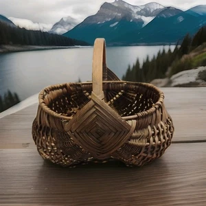Adorable Cesta de madera de férula primitiva para recoger huevos tejida a mano 10" - Imagen 1 de 8