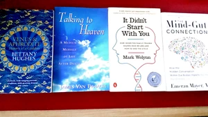 (Lot 21) Four Book Bundle: Self Healing - Picture 1 of 5