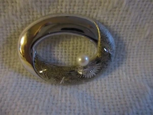 Sterling Oval Pin with Pearls - Picture 1 of 1