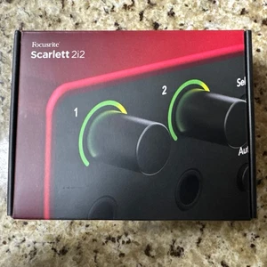 Focusrite Scarlett 2i2 4th Gen Studio Recording USB Audio Interface+Software - Picture 1 of 4