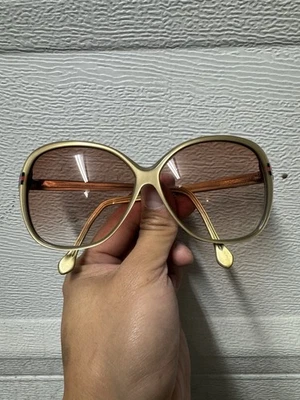 Gucci Oversize Round Butterfly Sunglasses GG1332 Pre-Owned - Image 1 of 4