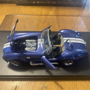 Road Legends 1/18 1964 Shelby Cobra 427 S/C Blue/White Stripes #92058 Pre-owned - Picture 1 of 4