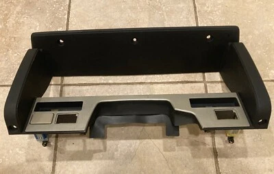 1986-1989 Nissan D21 Pickup Instrument Cluster Guarnição OEM Japão Usado - Imagem 1 de 4