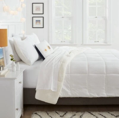 Room Essentials Faux Shearling Microfiber Comforter size Full/Queen - White - Image 1 of 4