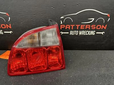 03-07 MASERATI CUPÉ GT CONDUCTOR CUARTO IZQUIERDO PANEL MONTADO LUZ TRASERA LÁMPARA Foto 1 de 4