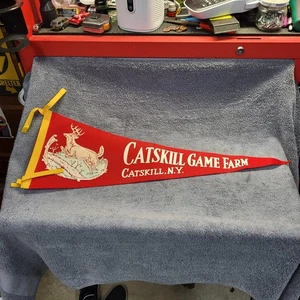 Vintage CATSKILL GAME FARM Felt Pennant Flag 9"x26" - Picture 1 of 8
