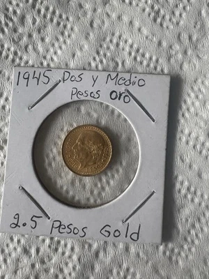 Moneda de oro de 2,5 pesos de México 1945 dos y medio pesos Foto 1 de 2