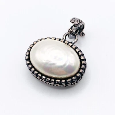 VINTAGE Large White Pearl Double Sided Oval Pendant Faceted Crystal 4cm - Image 1 of 4