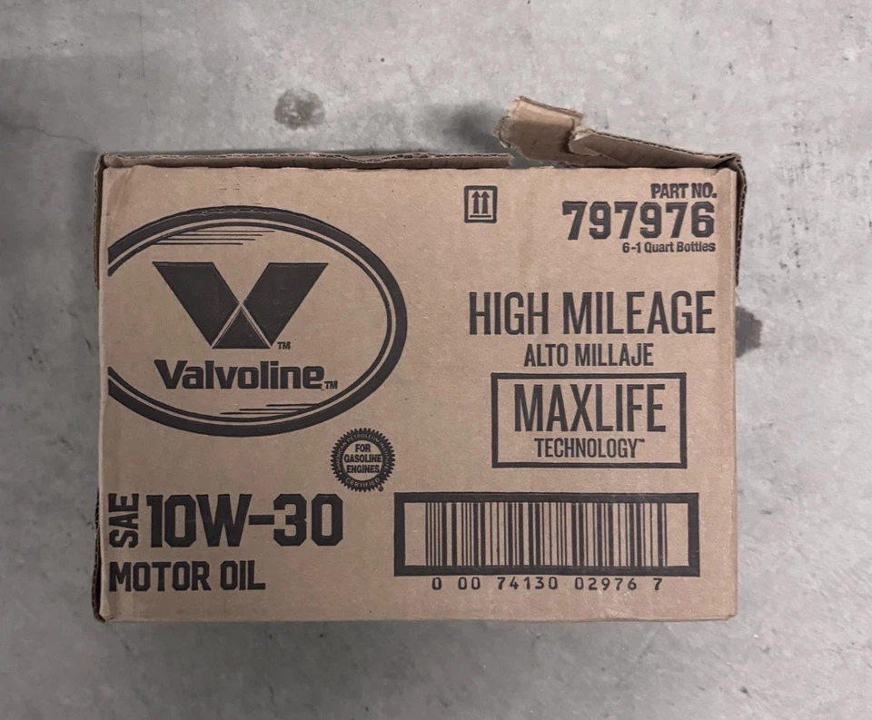 Mezcla sintética Valvoline alto kilometraje MaxLife 10W-30 1 cuarto (paquete de 6) Foto 1 de 1