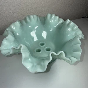 DE COLECCIÓN FENTON VIDRIO AZUL CLARO 3 CUERNOS HOBNAIL EPERGNE BASE-SOLO - Imagen 1 de 8