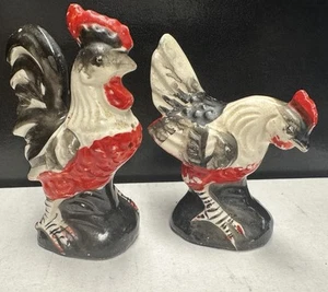 Vintage Rooster And Hen Made In Japan Salt And Pepper Shaker Set READ - Picture 1 of 12