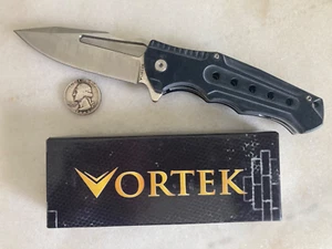 NEW VORTEX BLACK BIG EYE FLIPPER POCKET KNIFE LOCK D2 PLAIN BLADE FAST NIB BIG - Picture 1 of 8