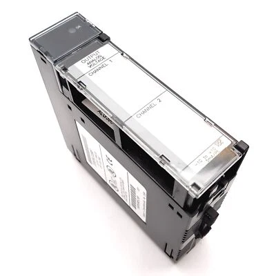 GE Fanuc IC693ALG390F Analog Voltage Output PLC Module, Series 90-30, 2-Point - Image 1 of 4