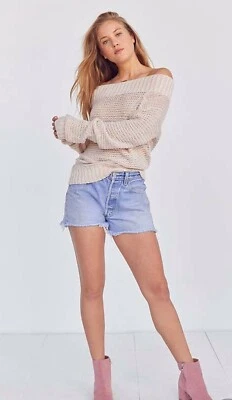 UO Kimchi Blue Kelli Off Shoulder Sweater L - Imagem 1 de 4