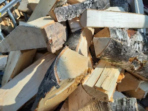 Brennholz Birke getrocknet - Scheitholz 30 cm Feuer, Kaminholz, Ofen - Bild 1 von 5
