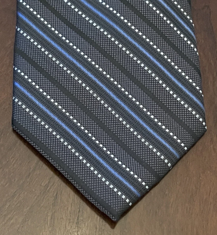 Corbata Bellini negra azul hecha a mano 100 % poliéster para hombre hecha en China Foto 1 de 4