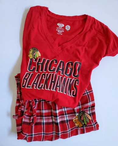 Chicago Blackhawks Tartan Plaid Women's Pajamas Sleepwear Pajama Set Size Large Cover