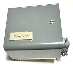 Honeywell Aquastat L4103A1092 Untested - Picture 1 of 3