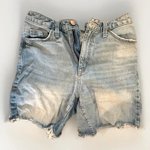 Universal Threads Baggy Denim Bermuda Shorts Etikett Gr. 27 Größe 4 - Bild 1 von 6