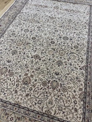 Karastan Pers1an Renaissance Coll. Keshan Ivory 5'2x7'5 100% Wool area rug ::NEW - Image 1 of 4