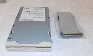 NEC Zip Drive FZ110-A 100MB Internal IDE Zip Drive White 134-507313-041-1 - Picture 1 of 1