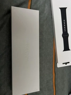 Apple Watch Series 9 45 mm Cassa in Alluminio con Cinturino Sport - Mezzanotte, - Immagine 1 di 4