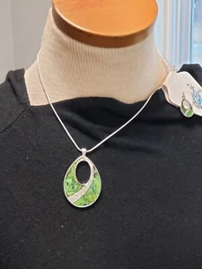 Hermoso conjunto de collar y pendientes de moda - Imagen 1 de 4