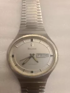BULOVA Calendar Automatic 1979 Oval case Runs Great! - Lowered Price - Picture 1 of 6