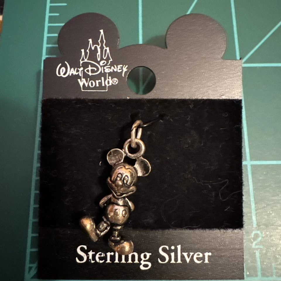 Disney Sterling 925 Silver MICKEY MOUSE Hands Behind Back Charm 0643