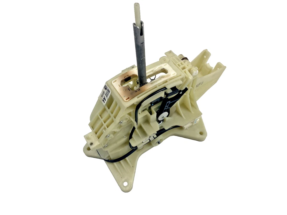 Hyundai Tucson 46700-D3050 Lever Assembly-Automatic Transmission 2015-2018 - Image 1 of 4