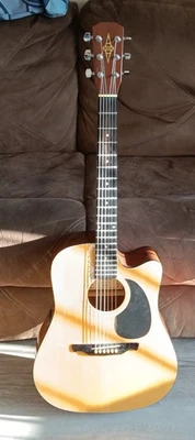 Guitarra eléctrica Álvarez 6 cuerdas Foto 1 de 4