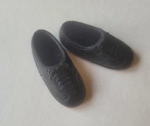 MATTEL Barbie SKIPPER SKOOTER RICKY Paar schwarze Tennisschuhe Vintage 1995 - Bild 1 von 6