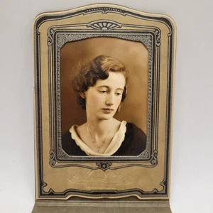 Vintage 1930s Color Portrait Kenmare North Dakota Young Woman Gold Necklace - Picture 1 of 5