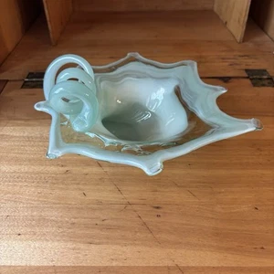 Vintage MURANO Style Art Glass Bowl Grape Leaf In Shape Lt. Green 8 X 6.5 Approx - Picture 1 of 9