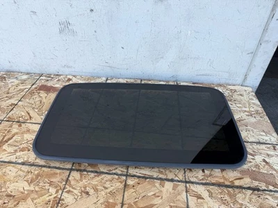 Ventana de cristal techo corredizo 6320153051 LEXUS IS300 IS350 (2014-2025) OEM Foto 1 de 4