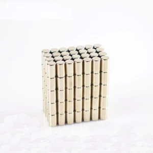 Venta al por mayor 4x10mm Pequeño Fuerte Cilindro de Neodimio de Tierras Raras Imanes Redondos N50 - Imagen 1 de 3