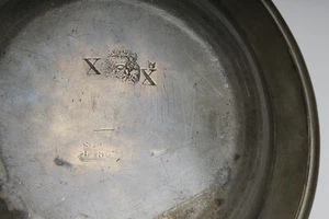 19th CENTURY WATTS & HARTON LONDON ENGLAND PRIMITIVE ANTIQUE PEWTER PLATE - Picture 1 of 4