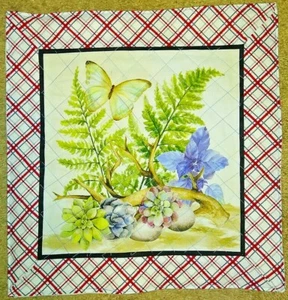 Handmade Quilted Beautiful Table Runner Topper Mat Stitched 14 x 14 - Picture 1 of 4