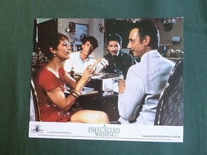 JAMIE LEE CURTIS - KEVIN KLINE - A FISH CALLED WANDA LOBBY CARD 8X10