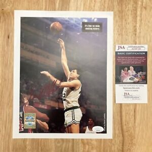 KEVIN McHALE Boston Celtics AUTOGRAPHED/SIGNED Boston Garden 8 x 10 Photo (JSA)